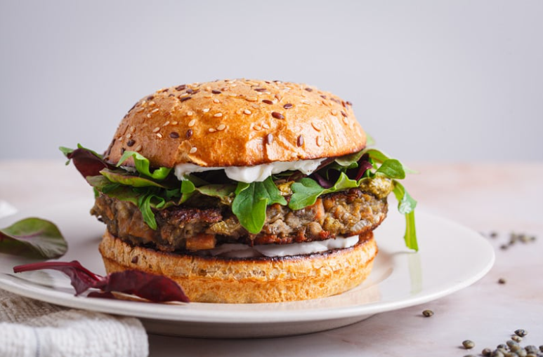 vegan_burger_with_sauce